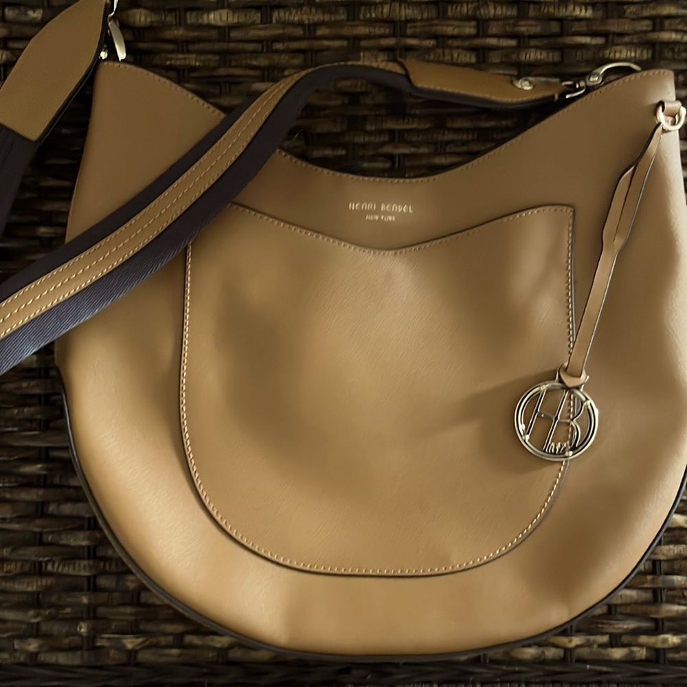 Henri Bendel New York NEVER WORN Camel Cross Body Bag. $165 w/ tags